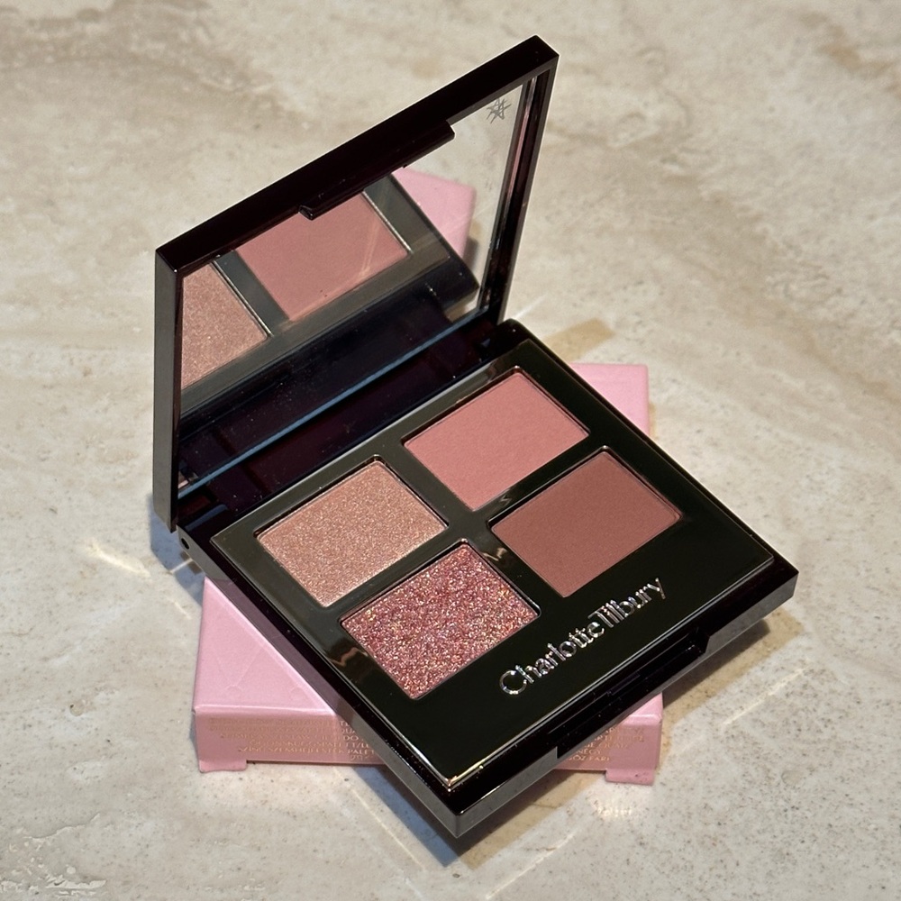 Charlotte Tilbury Pillow Talk Luxury Eyeshadow Palette - Picture 3 of 8